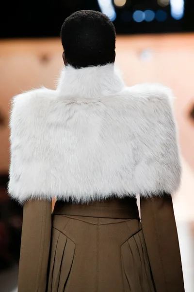 Look 38